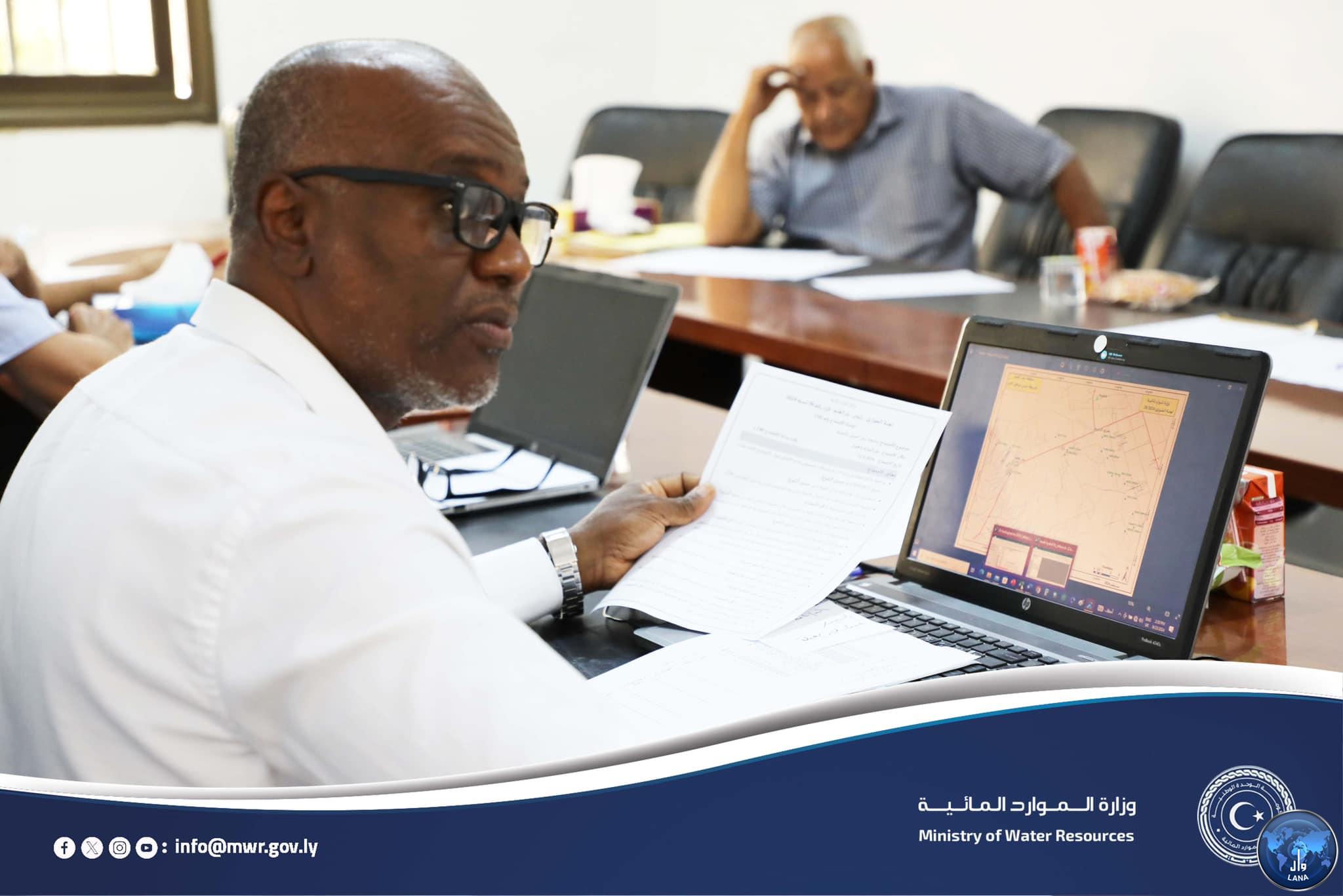 متابعة التطورات الفنية بخصوص ظاهرة إرتفاع مستوى منسوب المياه بكل من مناطق زليتن وبئر الغنم . متابعة التطورات الفنية بخصوص ظاهرة إرتفاع مستوى منسوب المياه بكل من مناطق زليتن وبئر الغنم .