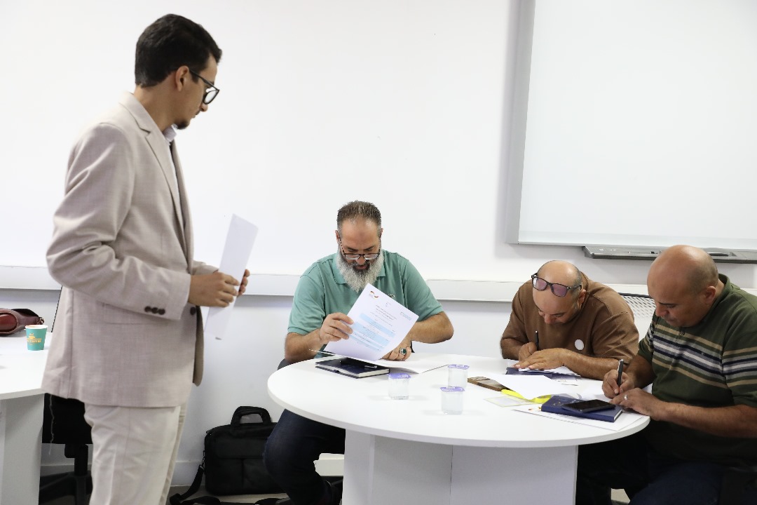 ورشة تدريبية بمفوضية الانتخابات حول آلية الرصد عبر وسائل التواصل أثناء الانتخابات. ورشة تدريبية بمفوضية الانتخابات حول آلية الرصد عبر وسائل التواصل أثناء الانتخابات.