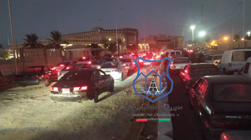 مديرية أمن منفذ رأس جدير البري تكشف عن أسباب الازدحام بالمعبر.