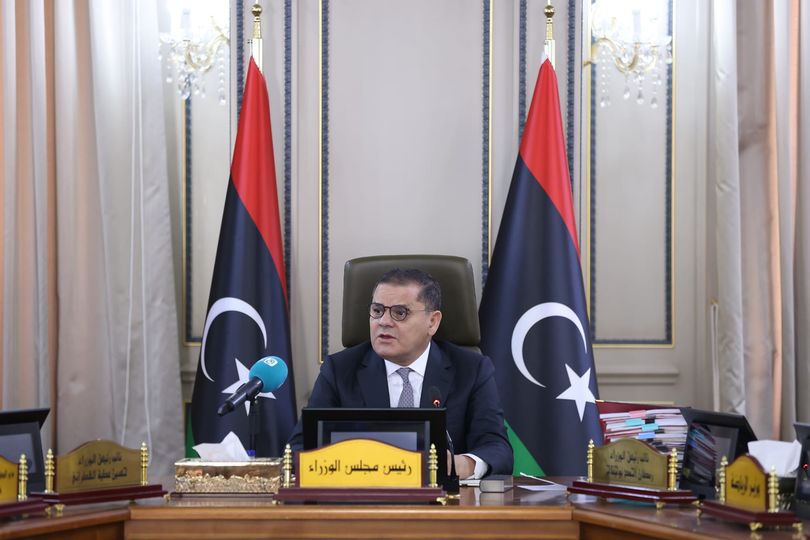 الدبيبة يوجه بضرورة تكثيف الجهود لدعم المعاشات الأساسية . 