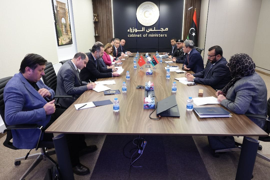 وزير الدولة لشؤون رئيس الحكومة يجتمع مع نائب وزير الداخلية التركي 