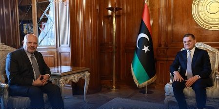 خان يعلن خلال لقاءه الدبيبة تقديم إحاطة لمجلس الأمن غدا حول تطورات الأوضاع في ليبيا.