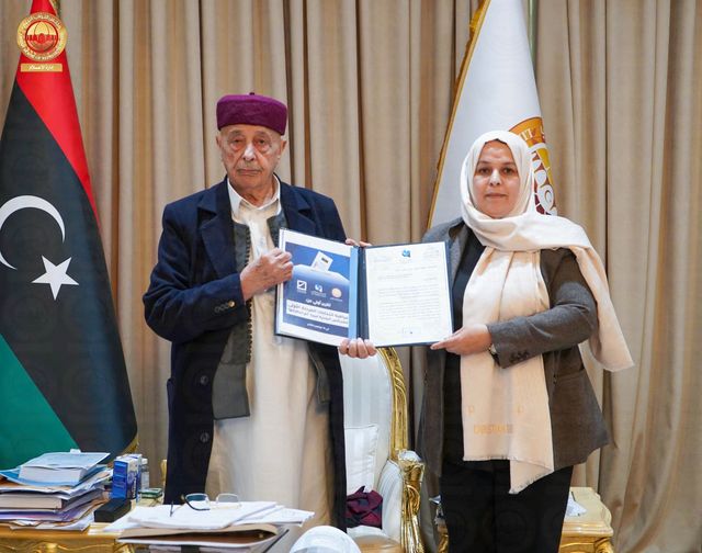 رئيس مجلس النواب يتسلم تقريراً أولياً عن متابعة سير العملية الانتخابية للمجالس البلدية.