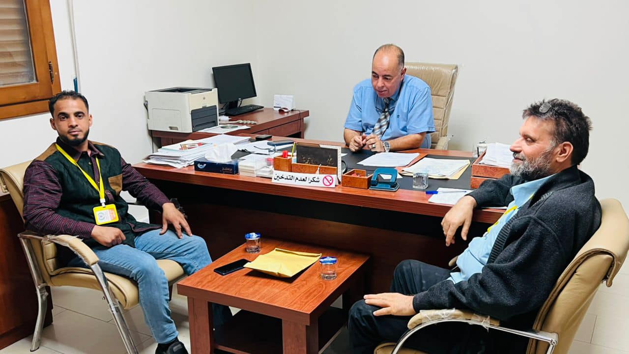  الرقابة على الأغذية تبحث مع مركز علوم وتكنولوجيا البيئية مشروع تقييم الوضع البيئي لمدينة زليتن . 