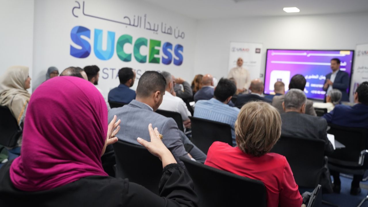 السفارة الأميركية لدى ليبيا تعلن ربط شركات ناشئة في الجنوب الليبي بمستثمرين في طرابلس.