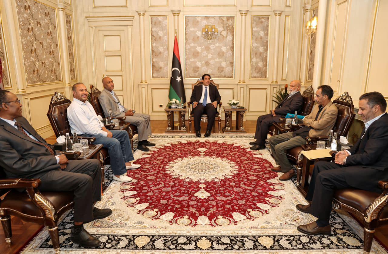  المنفي يستعرض مع أعضاء اللجنة التحضرية لمؤتمر المصالحة الوطنية آخر المستجدات المتعلقة بأعمال اللجنة.
