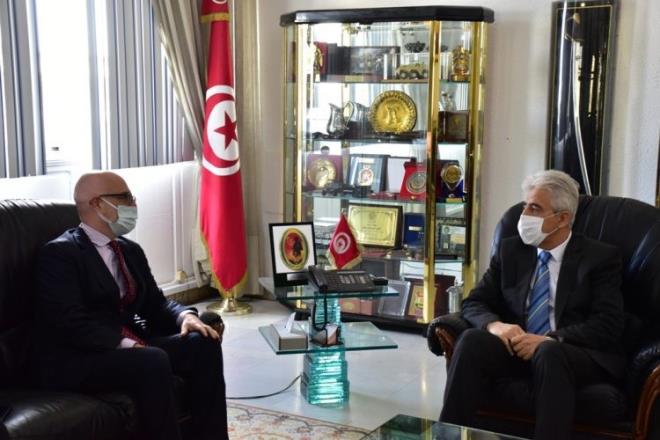 La cooperazione militare al centro di un incontro tra il Ministro della Difesa e l’Ambasciatore d’Italia in Tunisia