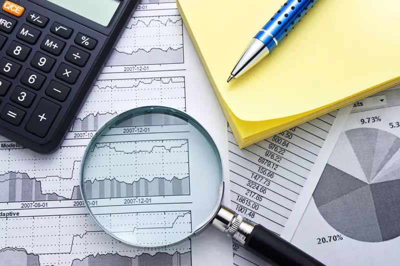 The Yen Plummets Against the Dollar: What Does it Mean for Currency Markets?