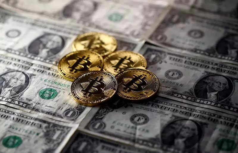 Bitcoin Falls Below $61,000 Amid Global Economic Concerns