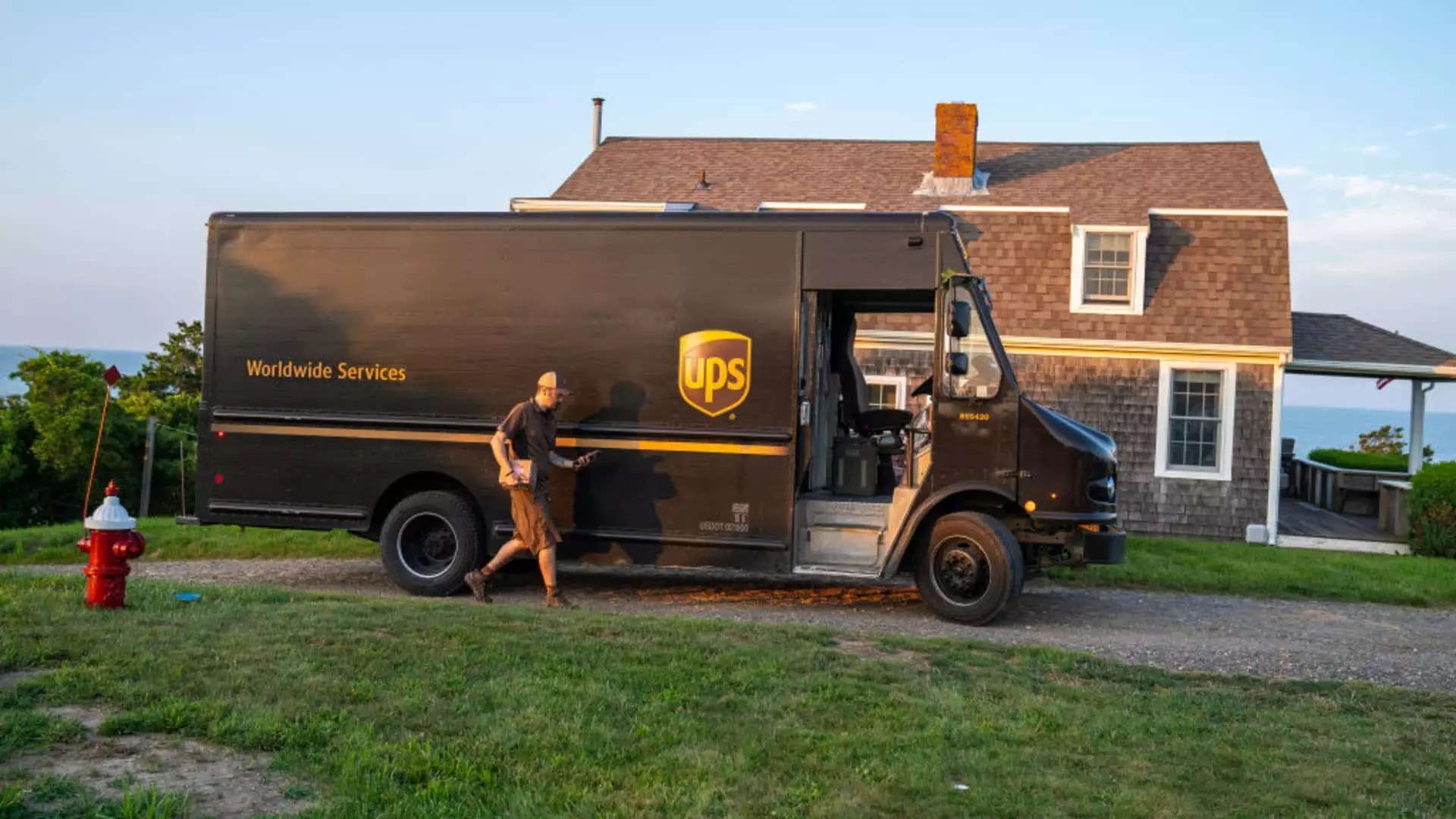 U.S. Manufacturing Resilience Amid Tariff Uncertainty