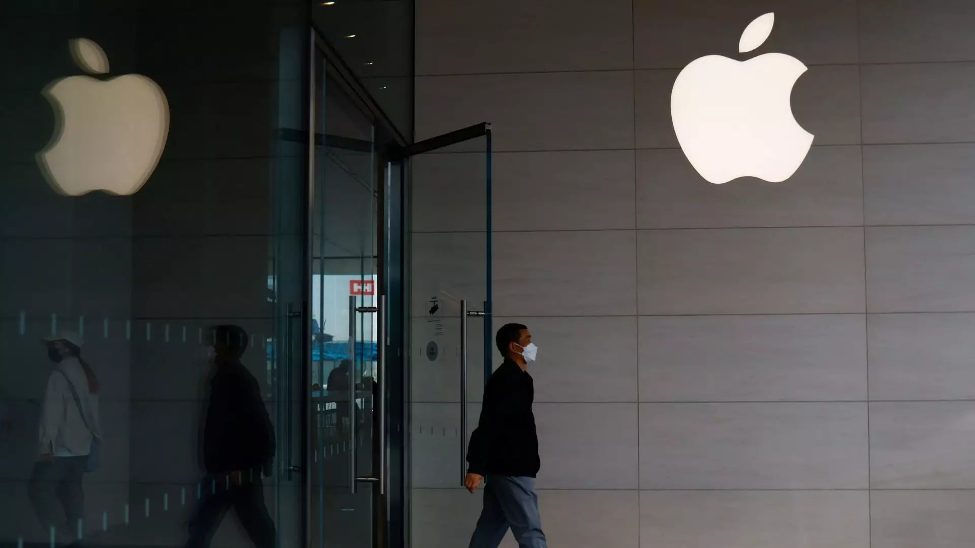 7 Reasons Why Apple is Set to Soar 18% This Fall