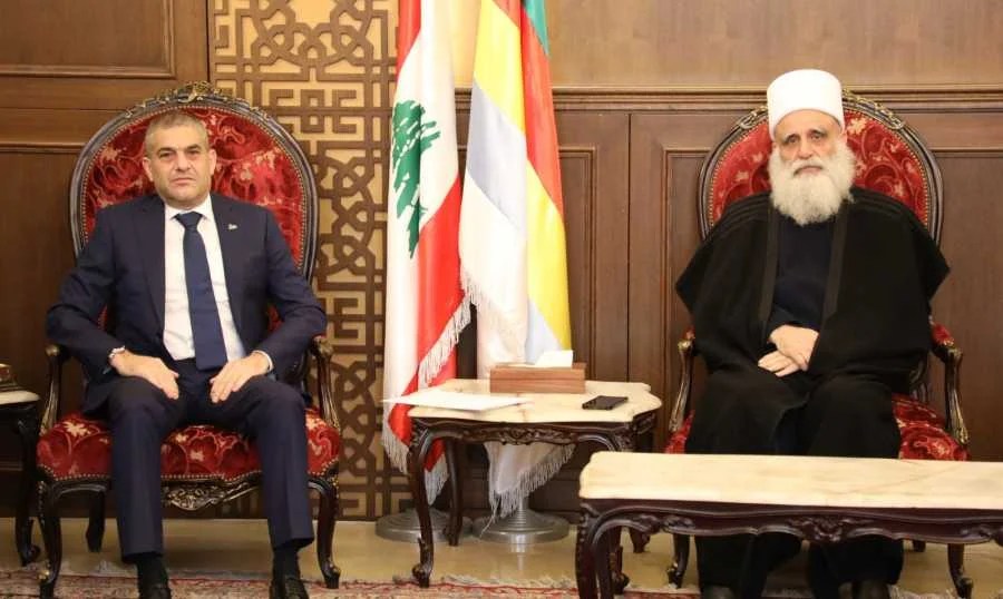 شيخ العقل يطلع على مبادرة لضبط وجود النازحين