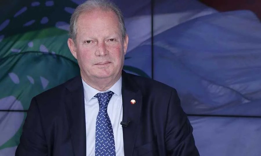 شمعون دعا إلى الخروج من دوامة الحرب والمقاومة: قائد الجيش برهن أنه جدي ولا مانع من انتخابه رئيسا