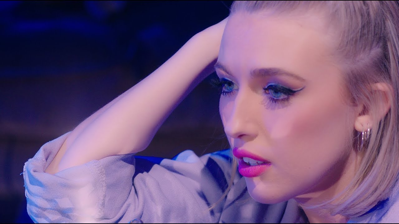 Элле мооре. Элли Моор. Ellie Moore 2022. Ellie Moore wetfoxes актриса. Ellie Moore_Official
