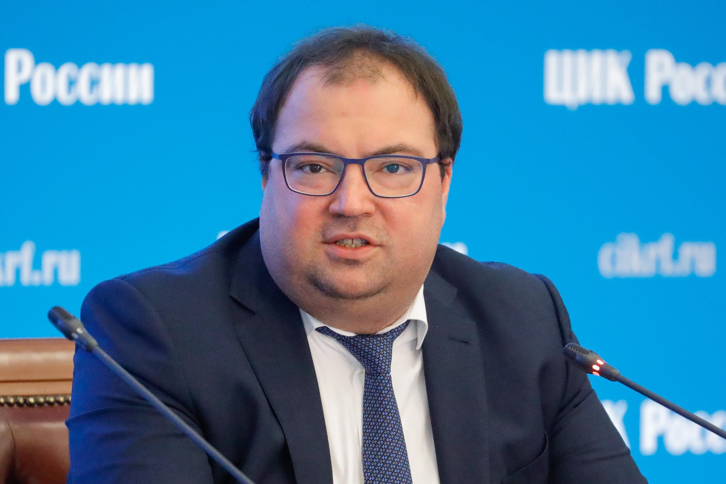 минцифры министр шадаев. глава минцифры максут шадаев. максут шадаев минцифры. министр цифрового развития и массовых коммуникаций. максут шадаев 2022.