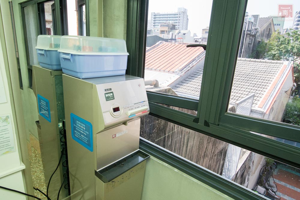 【臺南住宿】享受台南老房子氛圍住宿，平日六人起包棟，附近有水仙宮.國華街.神農街，住宿免費停車，有KTV.可烤肉~樂客花園旅宿  