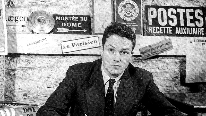 Membre du front national de 1984 à 2008, il est l'une des principales figures de la sensibilité catholique traditionaliste dans les milieux nationalistes français et de la droite nationale. MÃ©moires de Jean-Marie Le Pen : Une histoire franÃ§aise - L