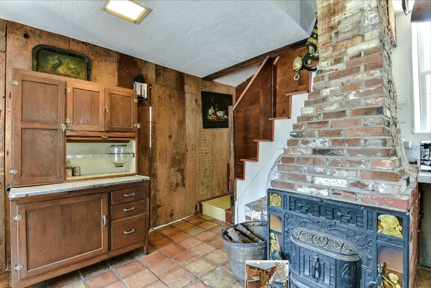 Amazing Federal Antique in Duxbury, MA Linda Merrill