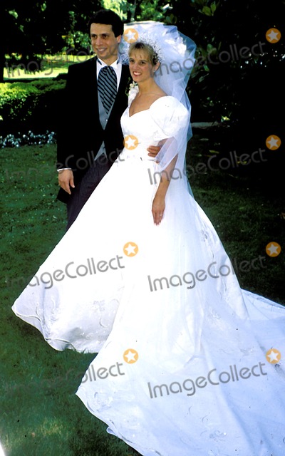 Those wedding album box can be made according to your design,fabric phto album box,linen album box and leather album box,you can custom the size and shape . Photos and Pictures - Kerry Kennedy and Andrew Cuomo