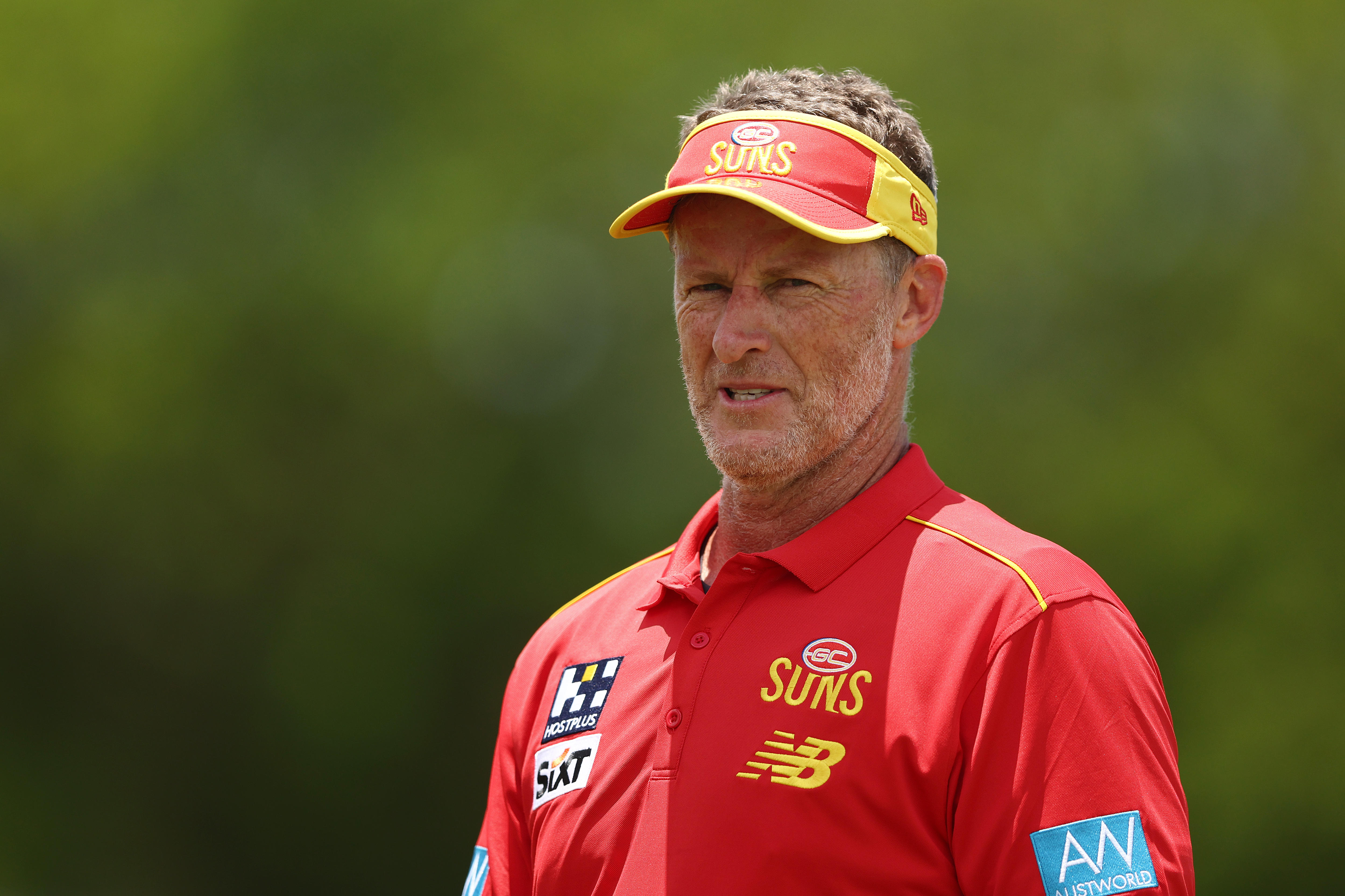 How Damien Hardwick is trying to turn the Gold Coast Suns around in the AFL with meat trays and study desks