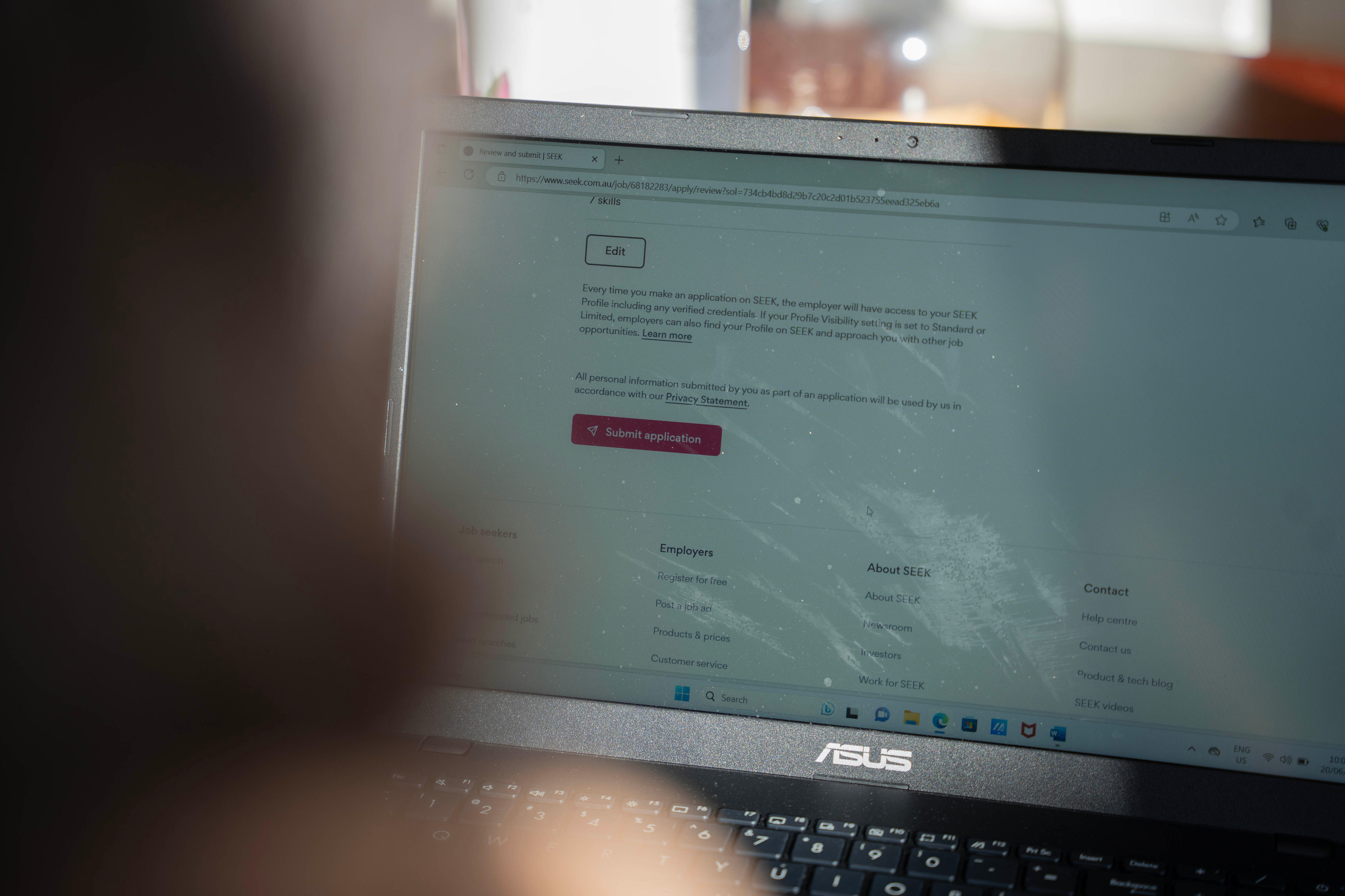 AI-generated resumes are making hiring “incredibly difficult,” recruiters say