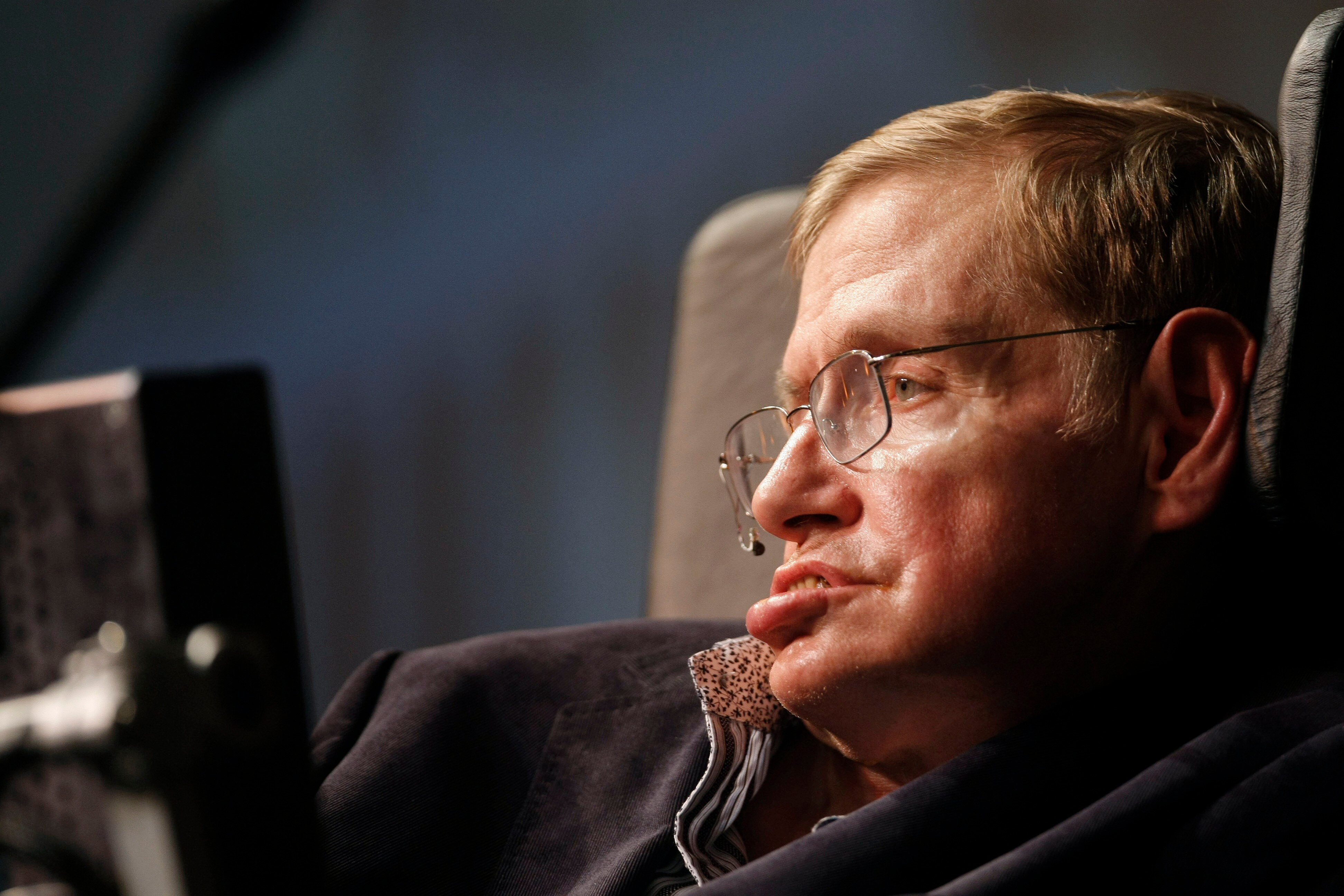 Hawking's memorial service took place at westminster abbey in london, and his ashes were interred between the two british scientists. Stephen Hawking Funeral Sees Hundreds Line Streets To Farewell British Physicist Abc News