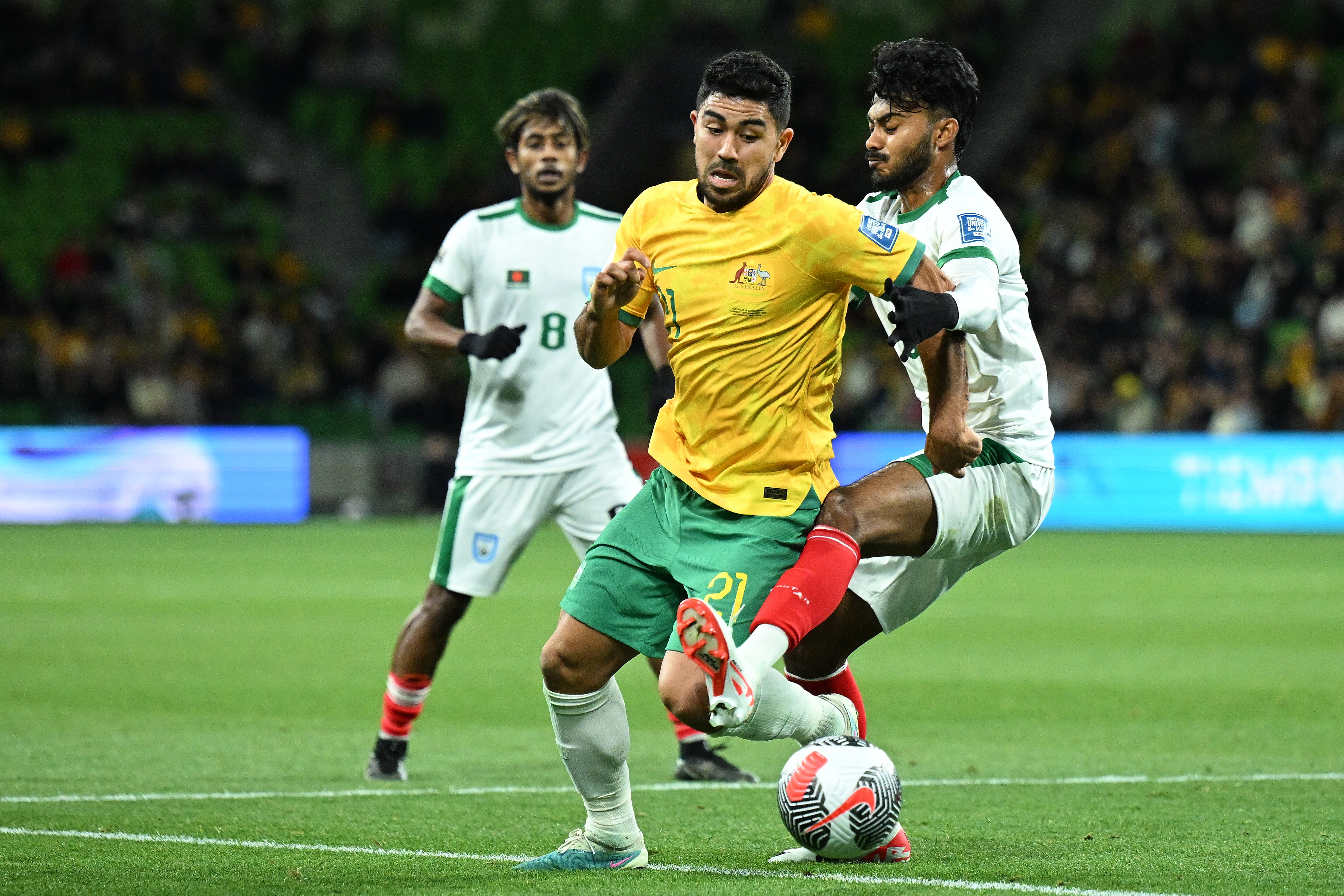 Tony Popovic names Socceroos squad to face China, Japan, as Massimo Luongo makes himself available for selection