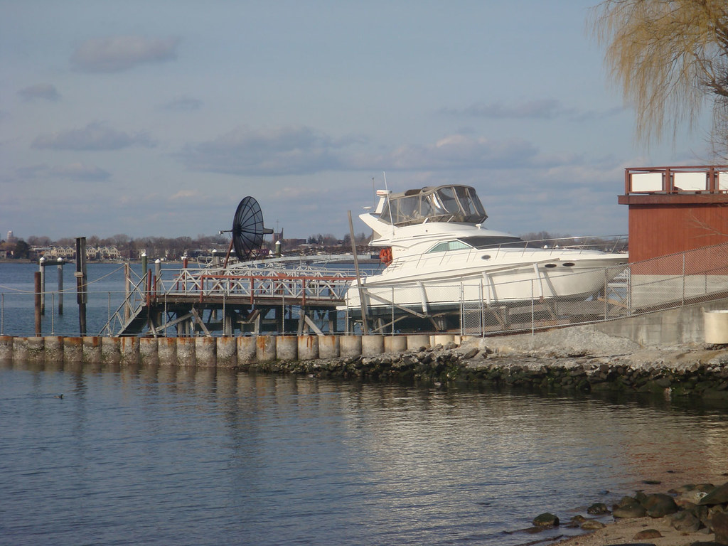 We’ve rounded up some additional advice as you research your upcoming boat purchase. Tony Soprano S Boat Codygrimm2000 Flickr