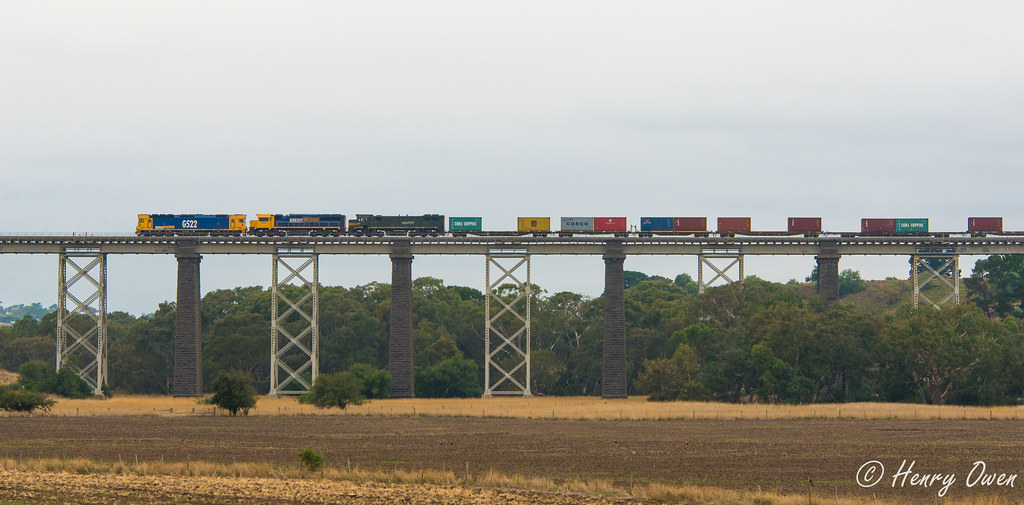 Testing the moorabool viaduct in 1894. Moorabool Viaduct | G522, XR557 and X43 cross the