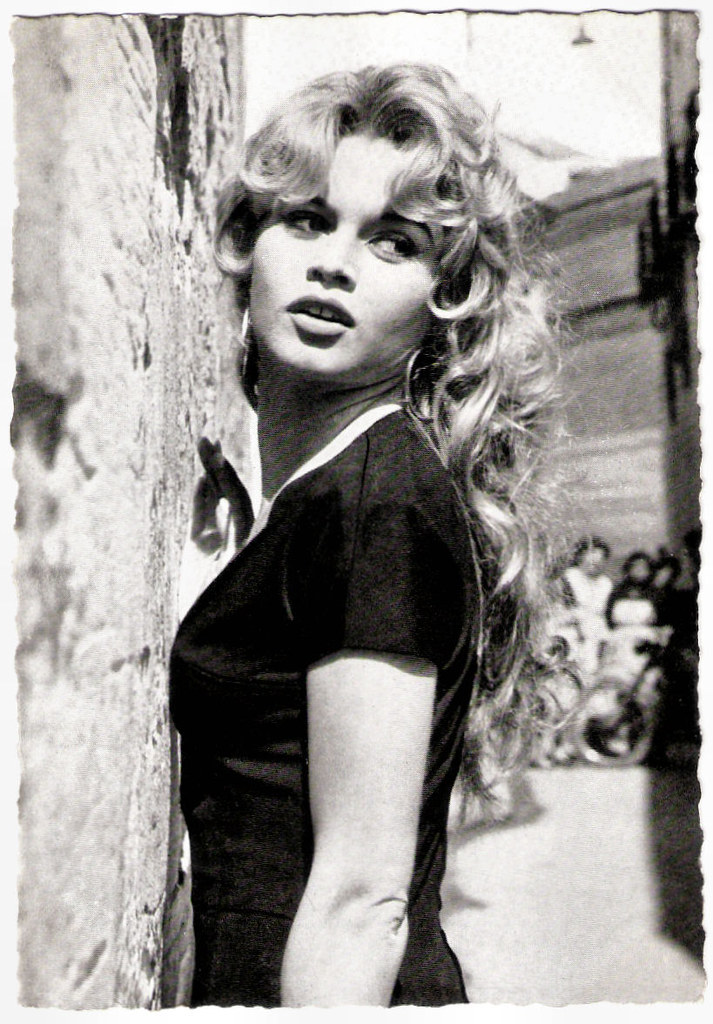 Parkgebühren finden, öffnungszeiten und parkplatzkarte aller zur post herne parkplätze, parken auf der straße, parkuhren, parkscheinautomaten und private . Happy 80, Brigitte Bardot! | German postcard by WS-Druck