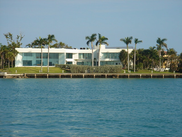Now you can live the scarface life in the house from the film hitting the market for usd . Scarface House Mobster Frank Lopez Aka Robert Loggia And E Flickr