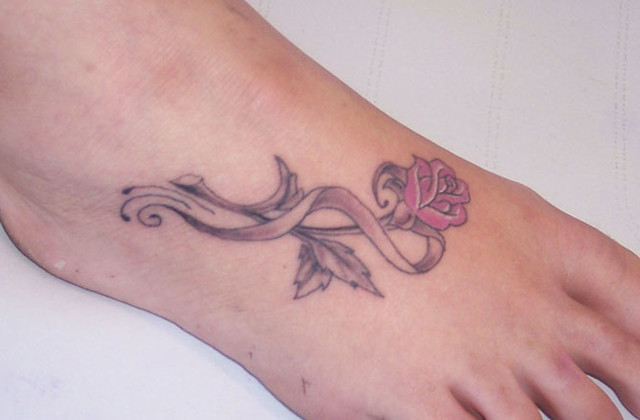 81 adorable ankle tattoos designs for girls. Rose Foot Tattoo A Simple But Effective Rose Tattoo Design Classic Ink Tattoo Studio Flickr
