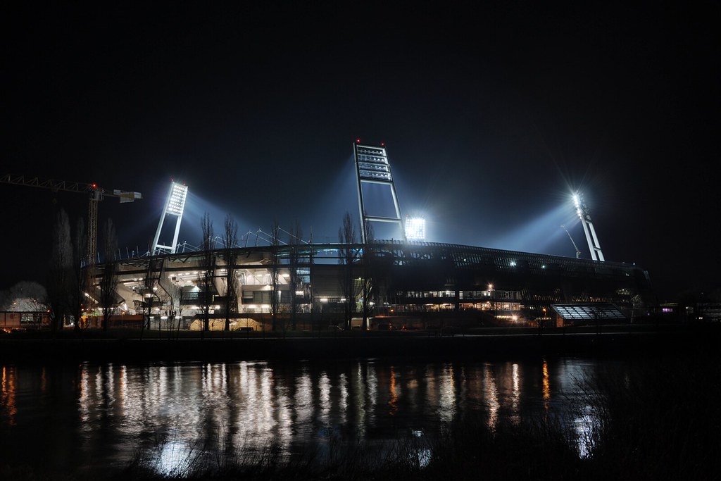 Football stadium 3d model werder bremen weser tadion: Weserstadion bei Nacht #2 | Das Weserstadion wÃ¤hrend des