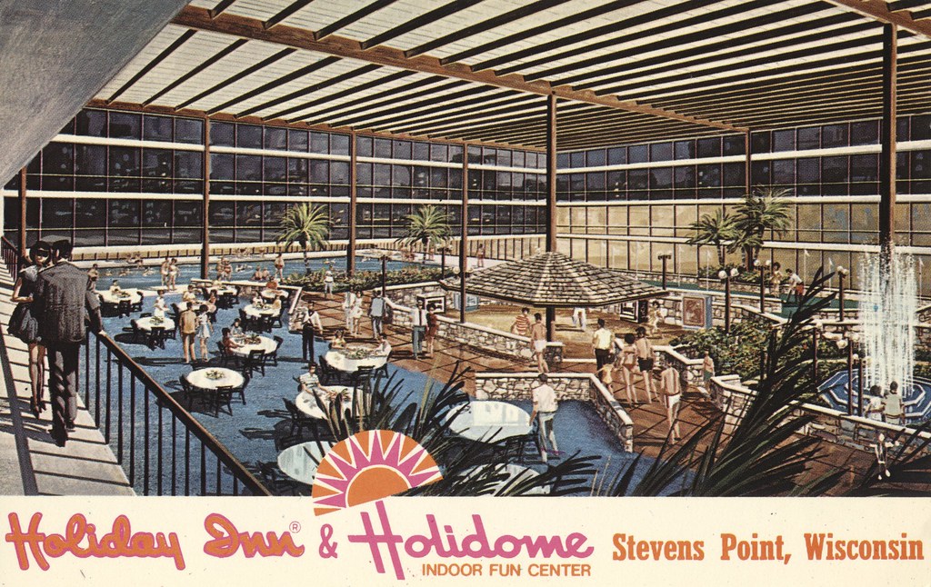 100,000 sf hospitality building offered for sale. Holiday Inn & Holidome - Stevens Point, Wisconsin