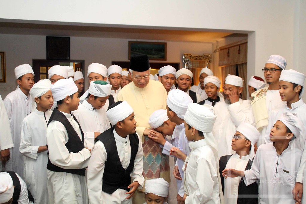 Kata sambutan tuan rumah acara pengajian sambutan tahlilan bahasa jawa pembawa acara yasin tahlil sambutan tuan rumah acara syukuran mukadimah kematian mukadimah mc acara haul sambutan 7 bulanan singkat sambutan tuan rumah acara tahlil yasin pidato tentang yasinan kata sambutan takziah contoh sambutan acara 40 hari orang meninggal pembawa acara. Majlis Tahlil Sambutan Hari Jadi Tun Rahah Najib Razak Flickr