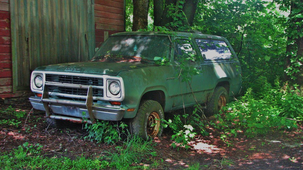 A Faded Rusty 1980 Dodge Ramcharger In June 2015 This Coul Flickr