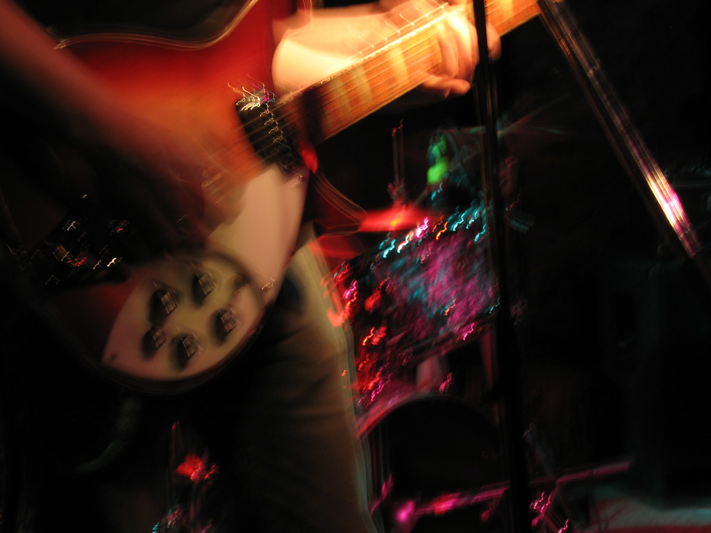 Yup, that's right, it's an applehorn and yes, it is that orange. Awesome Guitar Awesome Color At Great Scott Boston Allston Teenidol90210 Flickr