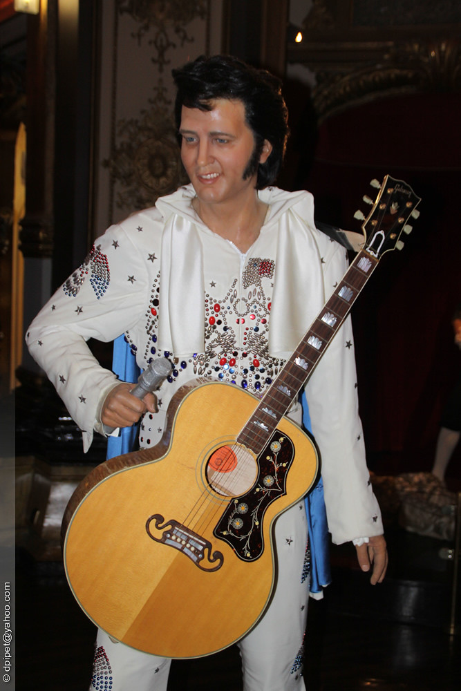 Le Musee Grevin A Paris La Statue De Cire D Elvis Presley Flickr