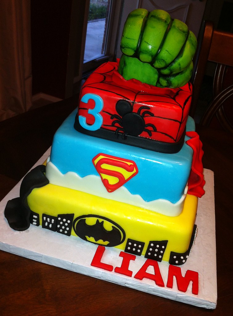 Super Heroes Cake Batman Superman Spiderman And Hulk Flickr
