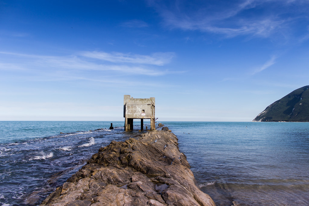 Casotto Fattorini - Monte Conero | Lo Scoglio Del Trave È Un… | Flickr 683_x_1024_jpg