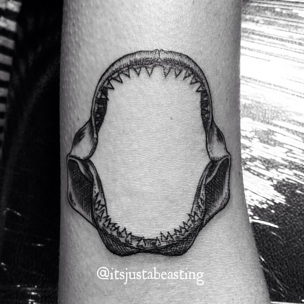 Shark Jaw Done By @Itsjustabeasting #Crosshatch #Crosshatc… | Flickr 1024_x_1024_jpg