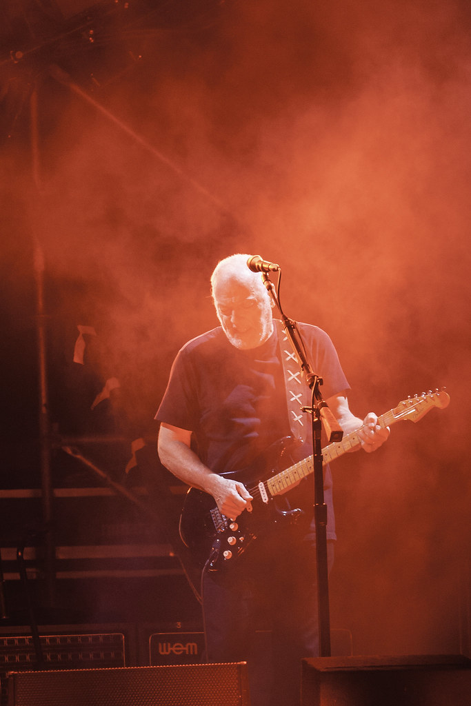It was last performed by the band on the 1977 in the flesh tour , as part of the wish you were here set with waters on lead vocals, gilmour on backing vocals and rhythm. David Gilmour Rattle That Rock World Tour | Buenos Aires