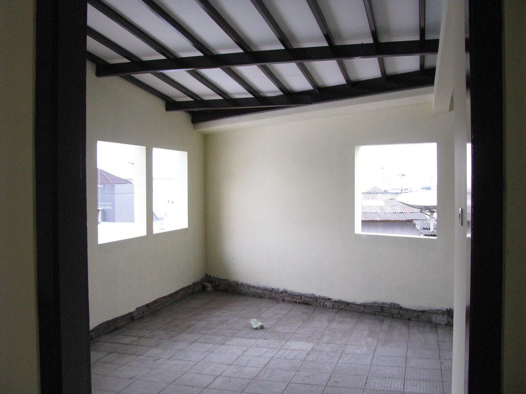 3/7/2010 · saya ingin menambahkan 1 kamar tidur utama + k.mandi didlmnya, kmd km mandi, dapur, garasi minimalis, tempat shalat, taman minimalis + kolam ikan, diatas kolam ikan ada gazeboo utk mancing, jemuran kain, minimarket (jangka pnjngnya saya ingin punya 2 lantai)… kira2 model apa yg bagusnya ya mas agus utk layout rumah saya ini.terimakasih. Img 8568 Ruang Jemuran Lantai Atas Leonardo Hiendarto Flickr