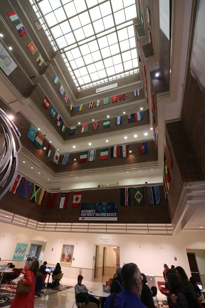 Browse photos from apartments and houses from across the country and see how people decorate and live in their spaces. Pardee Management Library Tour Boston University Third Flickr