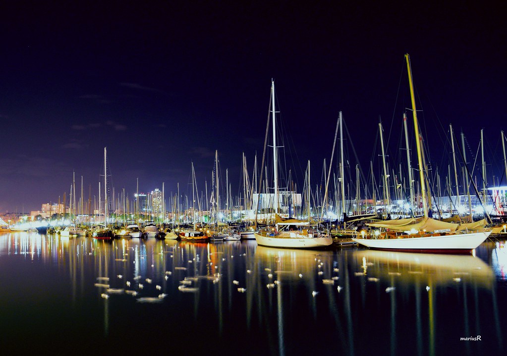 Even if you’ve never been the captain of any water vessels before, you can probably jump in a pontoon boat and be navigating it around a lake without much prior knowledge of the process. Bacelona Port Vell Old Harbour Barcelona Port Vell Marius Rusu Flickr