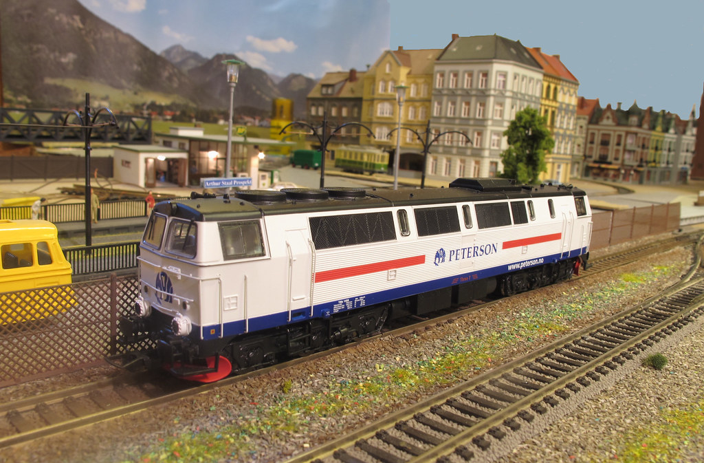Få notifikationer når der er nye annoncer, der matcher din søgning. Peterson Rail Tmz 1409 Hobby Trade Awaiting The Next Cal Flickr