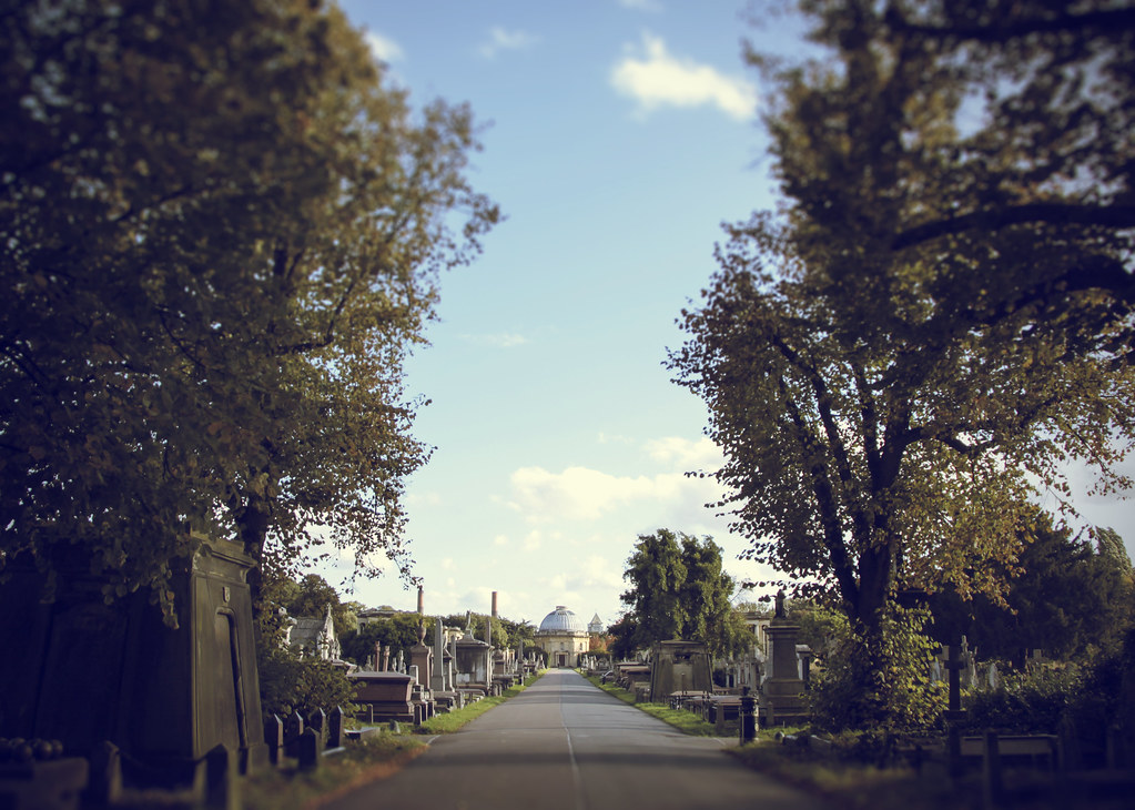 The brompton cemetery was originally the west of london and westminster cemetery founded in 1837. West Brompton Cemetery Kotomi Flickr
