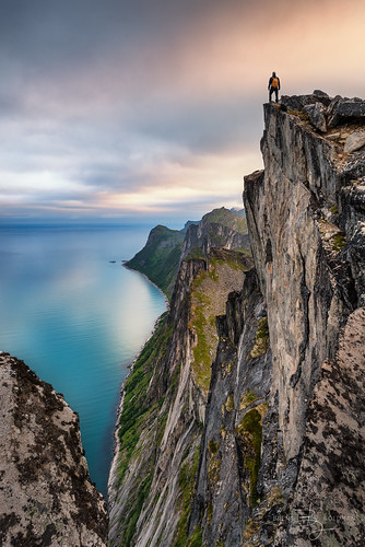 Norwegen hat viermal einen antrag auf mitgliedschaft in der europäischen union gestellt (1962, 1967, 1970 und 1992). Segla Peak | Top of Segla mountain in Senja, Norway. The onlâ¦ | Flickr