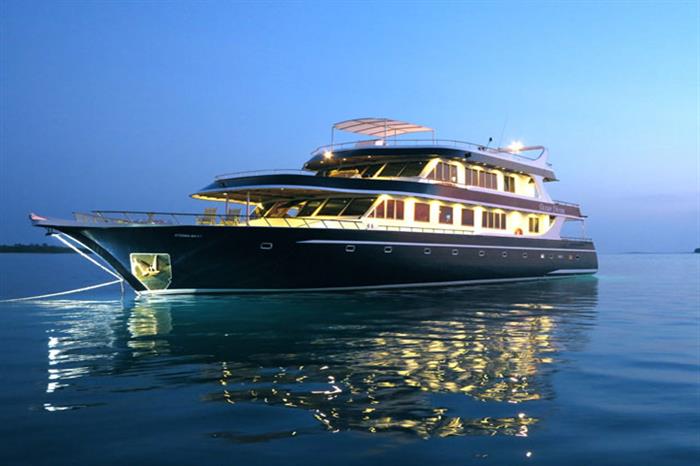 Spend your days and nights exploring the best outer great barrier reef dive sites aboard our floating accommodation, with snorkel, intro dive and certified dive options available. The Best Liveaboard Dive Trips For Couples And Honeymooners