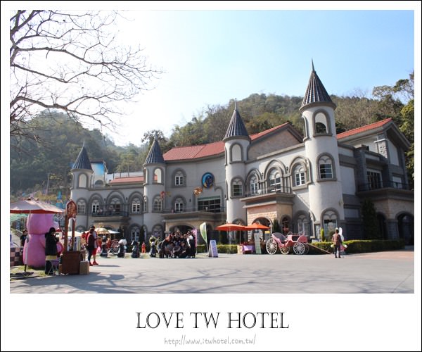 【南投旅遊】埔里元首館大黑松小倆口 @ 來到埔里一日遊Q版元首超吸睛